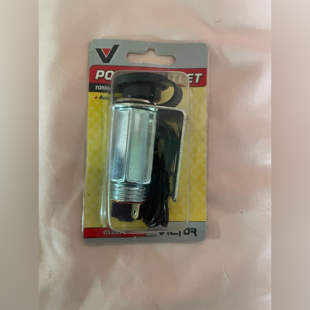 Victor Reinz 5350 Auxiliary Power Outlet, a universal 12-volt accessory socket.